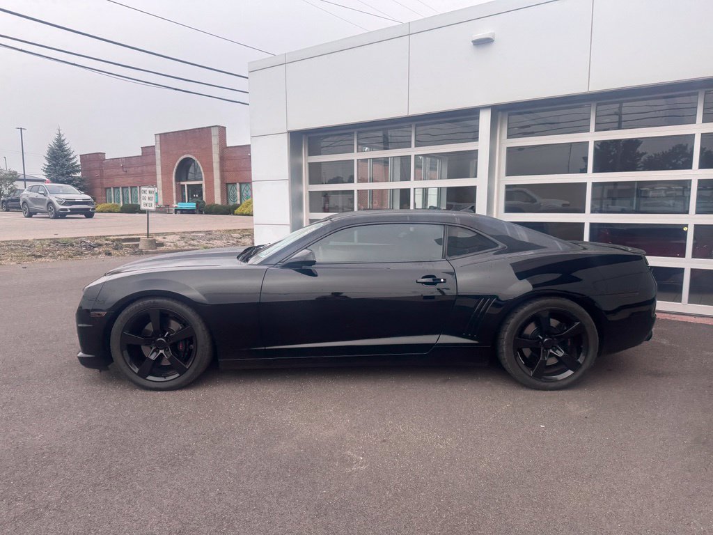 Used 2013 Chevrolet Camaro SS w/ RS Package RWD image 2