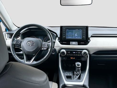 Used 2019 Toyota RAV4 XLE Premium w/ All Weather Liner Package AWD/4WD image 17