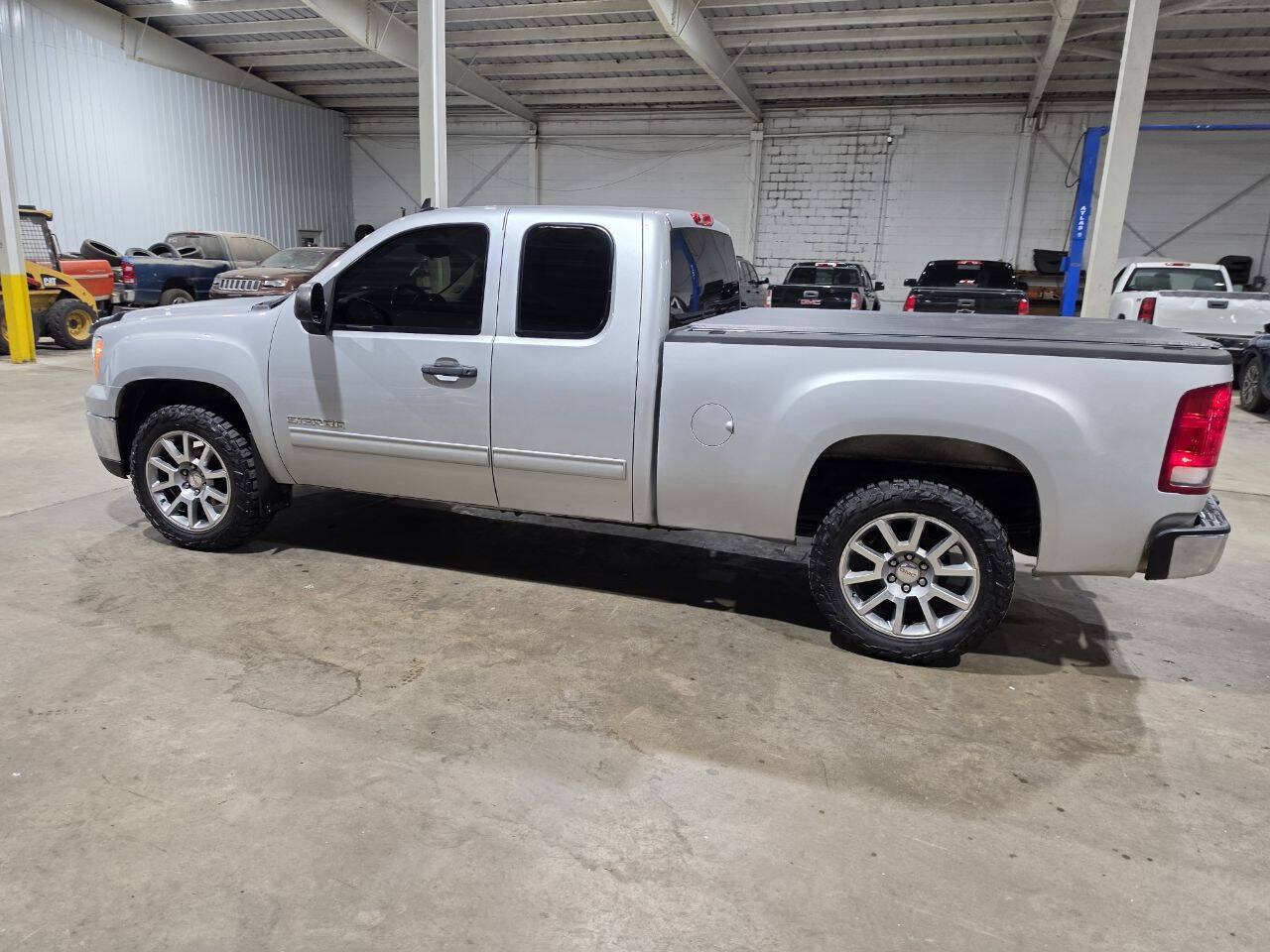 Used 2012 GMC Sierra 1500 SLE w/ Power Tech Package AWD/4WD image 7