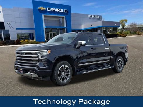Used 2023 Chevrolet Silverado 1500 High Country w/ Technology Package image 4