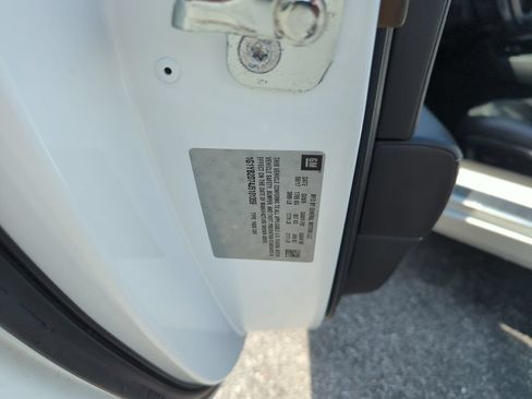Used 2018 Chevrolet Corvette Stingray Coupe w/ Battery Protection Package RWD image 28
