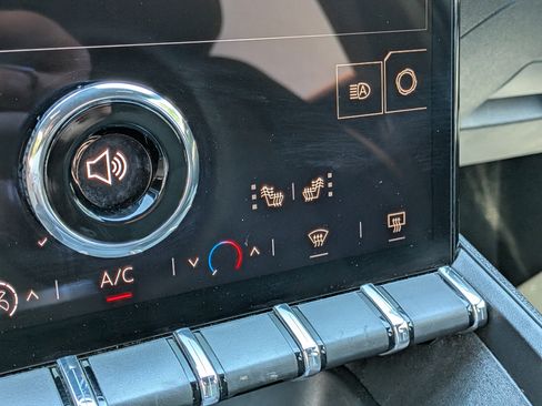 Used 2025 GMC Terrain Elevation FWD image 30