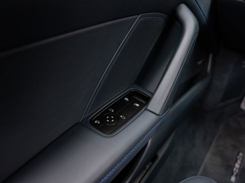 Certified 2024 Porsche 911 Carrera GTS image 22