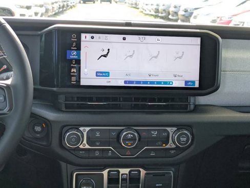 New 2026 Jeep Gladiator Sport image 16