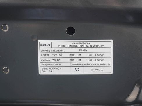 Used 2023 Kia EV6 Light RWD image 28
