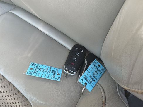 Used 2016 Ford Fusion Titanium FWD image 8