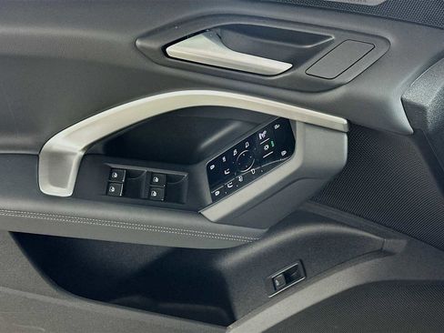 New 2025 Audi Q5 Premium Plus image 17