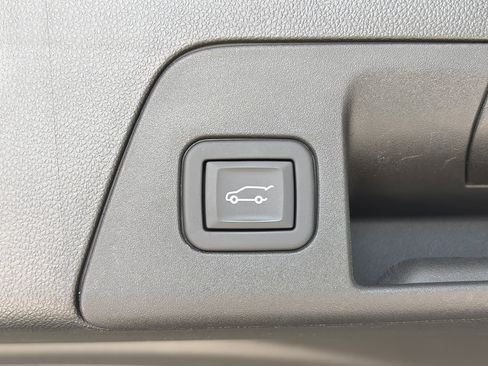 Used 2023 Buick Envision Essence AWD/4WD image 15