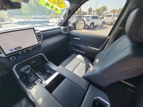 Used 2024 Toyota Tundra Platinum AWD/4WD image 3