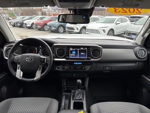Used 2023 Toyota Tacoma SR5 image 18