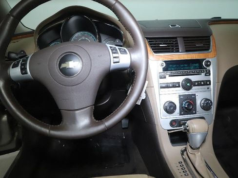 Used 2009 Chevrolet Malibu LT w/ HFV6 Engine Package FWD image 26