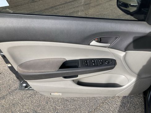 Used 2010 Honda Accord LX-P image 9