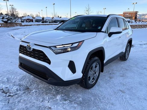 Used 2025 Toyota RAV4 XLE image 3