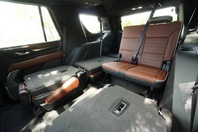 Used 2024 GMC Yukon Denali Ultimate AWD/4WD image 25