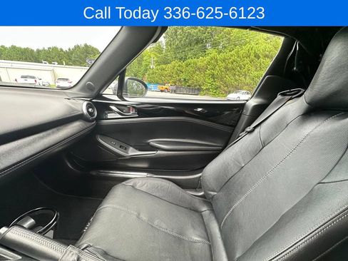 Used 2023 MAZDA MX-5 Miata Grand Touring RWD image 20