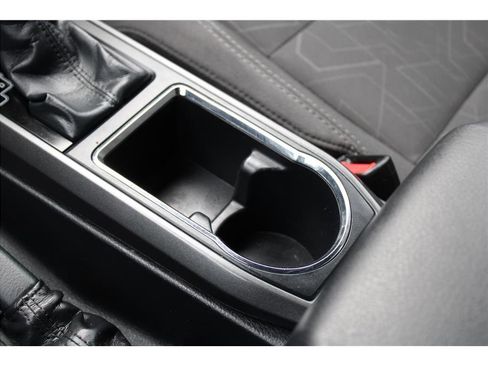 Used 2018 Toyota Tacoma TRD Off-Road w/ Technology Package image 33