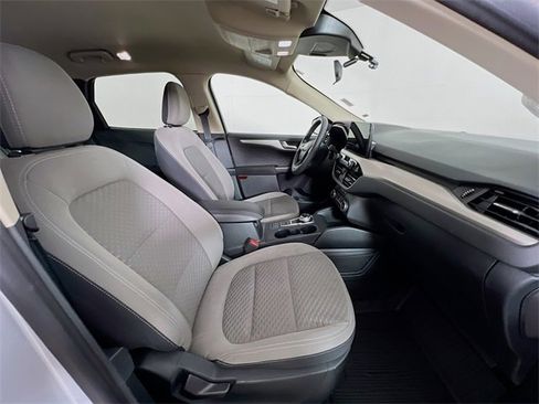 Used 2020 Ford Escape SE image 38