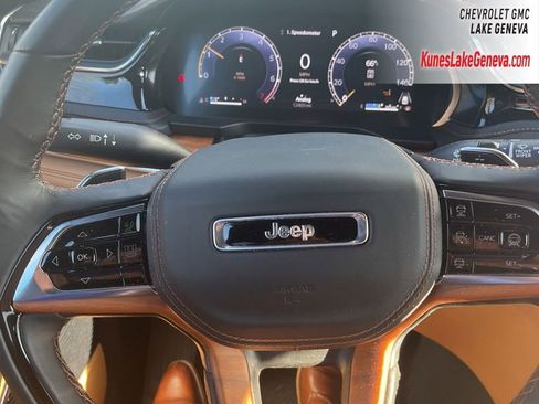 Used 2025 Jeep Grand Cherokee L Summit image 15