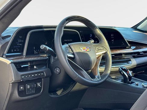 Used 2024 Cadillac Escalade ESV Sport Platinum w/ LPO, ONYX Package image 10