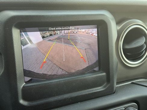 Used 2019 Jeep Wrangler Rubicon w/ Cold Weather Group image 22