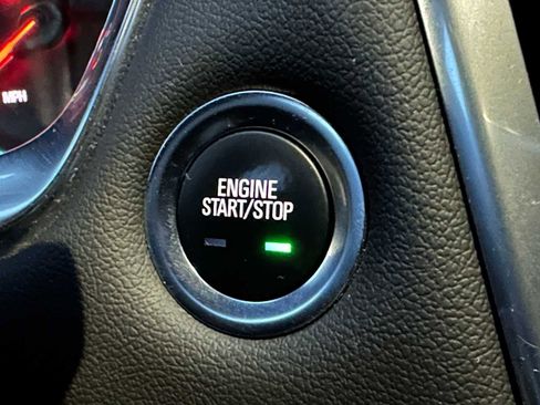 Used 2023 Chevrolet Traverse LT w/ LPO, Floor Liner Package image 37