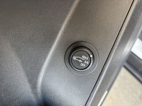 Certified 2024 Chevrolet Equinox RS w/ RS Leather Package image 12