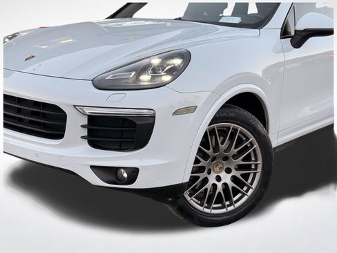 Used 2018 Porsche Cayenne image 2