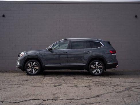 New 2026 Volkswagen Atlas SEL image 3
