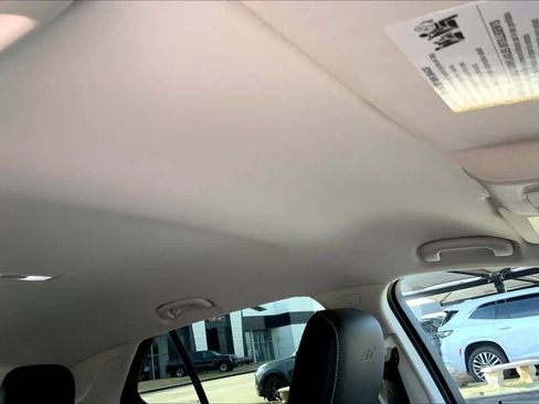 Certified 2025 Buick Envision Sport Touring image 13