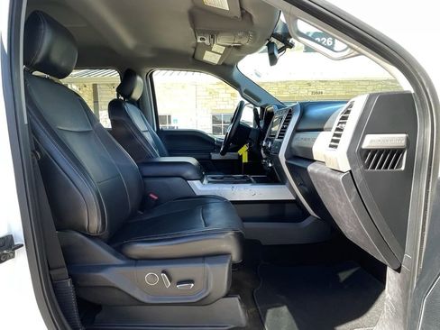 Used 2017 Ford F250 Lariat w/ Lariat Value Package AWD/4WD image 27