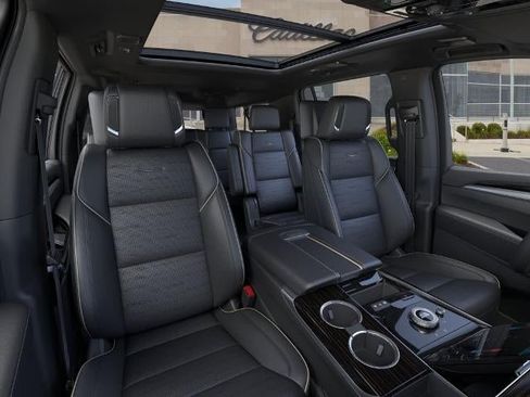 New 2026 Cadillac Escalade ESV Luxury w/ LPO, Radiant Package AWD/4WD image 16