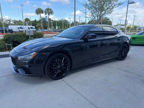 Used 2023 Maserati Ghibli Modena RWD image 2