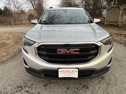 Used 2018 GMC Terrain SLE w/ Driver Convenience Package image 8