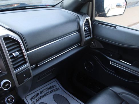 Used 2021 Ford Expedition XLT image 17