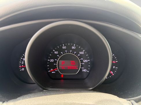 Used 2019 Kia Soul FWD image 14