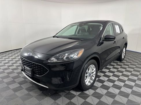 Used 2021 Ford Escape SE image 3