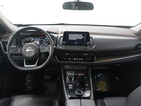 Used 2023 Nissan Rogue SV w/ SV Premium Package image 16