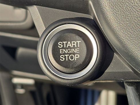 Used 2022 Alfa Romeo Giulia Veloce image 24