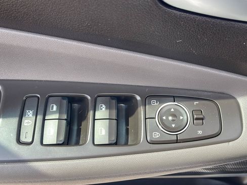 Used 2019 Hyundai Santa Fe SE FWD image 14
