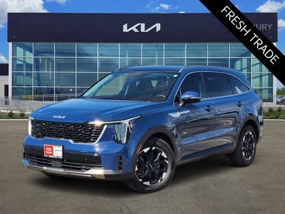 Certified 2025 Kia Sorento S w/ Panoramic Sunroof Package