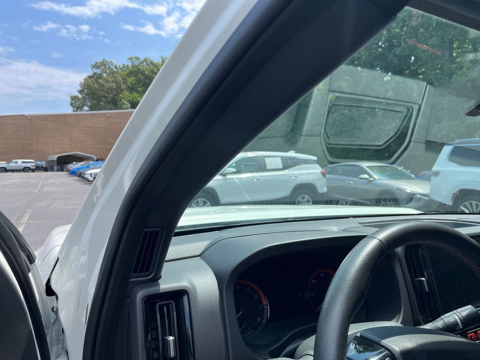 Used 2026 Nissan Frontier PRO-4X AWD/4WD image 37