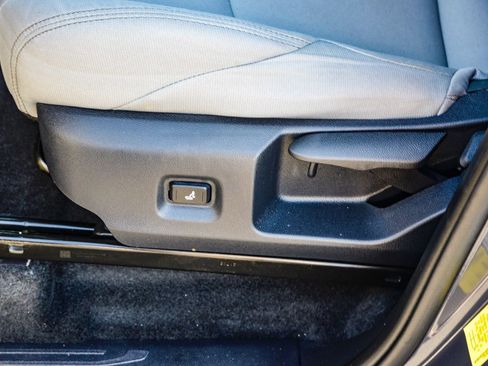 Certified 2025 Toyota Tacoma SR5 image 24