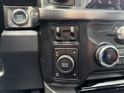 New 2026 Ford F250 Lariat w/ Black Appearance Package image 36