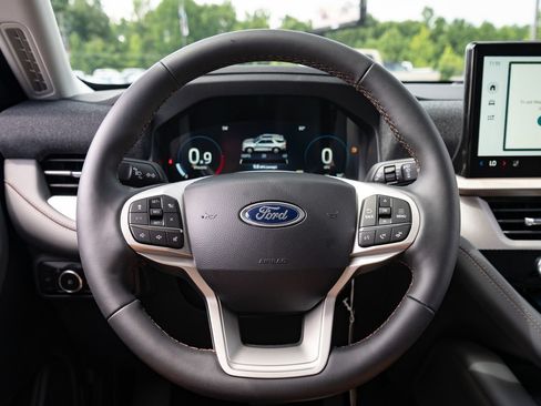 New 2026 Ford Explorer Active w/ Active Comfort Package RWD image 29