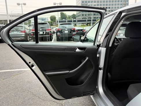 Used 2016 Volkswagen Jetta S FWD image 25