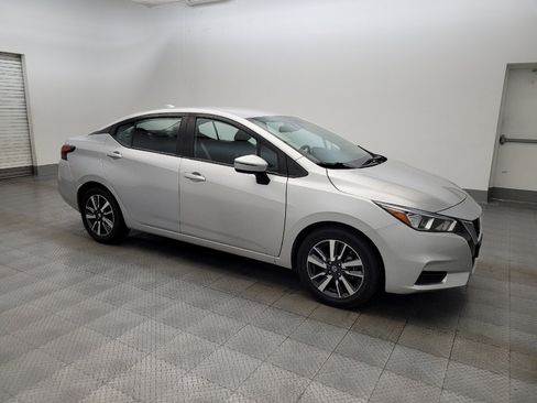 Used 2021 Nissan Versa SV image 11