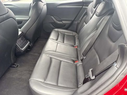 Used 2021 Tesla Model S Plaid image 15