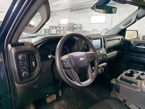 Used 2020 Chevrolet Silverado 1500 Custom w/ Custom Value Package AWD/4WD image 8