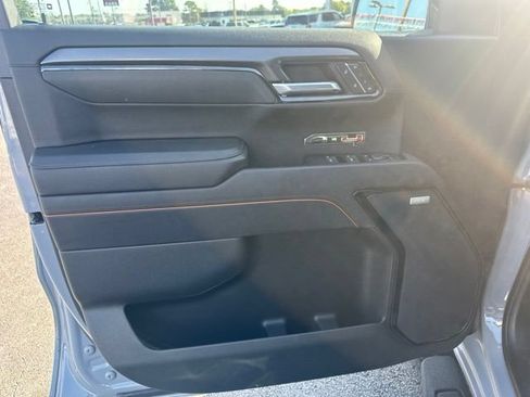 Used 2025 GMC Sierra 1500 AT4 w/ AT4 Premium Package AWD/4WD image 19