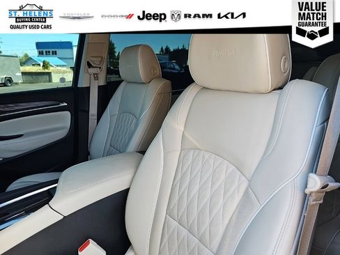 Used 2023 Buick Enclave Avenir w/ Avenir Technology Package AWD/4WD image 12